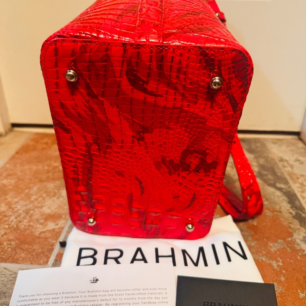 NWT!! Brahmin Shira Bucket Bag in Vibrant Red Flare, Croc Embossed Leather! - Picture 9 of 16